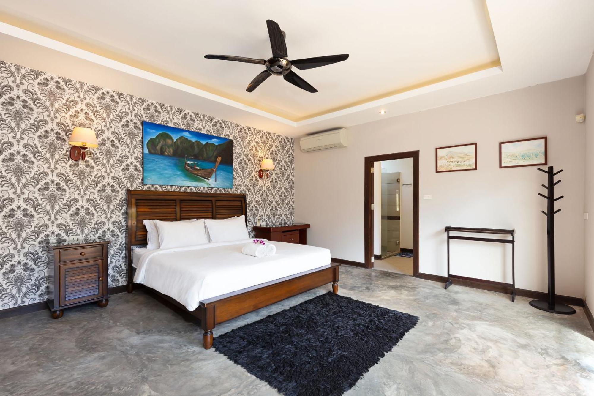 Extraordinary Courtyard 6Br Pool Villa Sri Suri, Naiharn Rawai Экстерьер фото