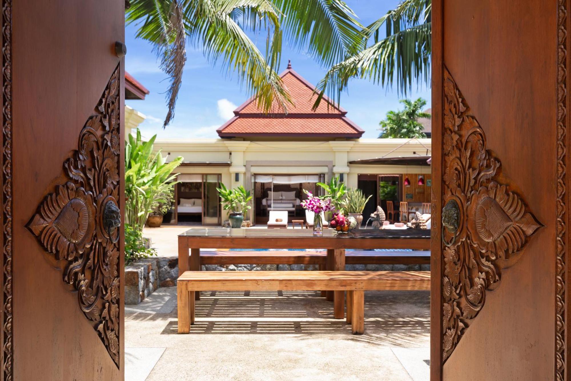 Extraordinary Courtyard 6Br Pool Villa Sri Suri, Naiharn Rawai Экстерьер фото